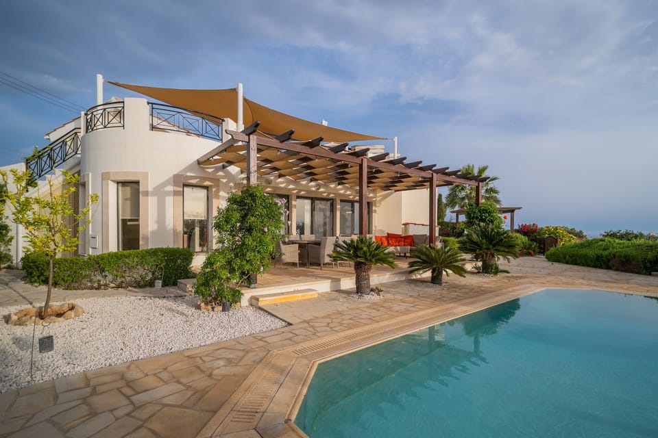 So many places to relax! You'll find cosy seating areas and breezy dining spaces around the villa inviting you to soak in the views, savor a meal, or dive into a great book.
