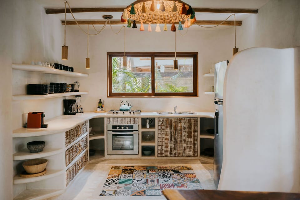 fully equipped kitchen