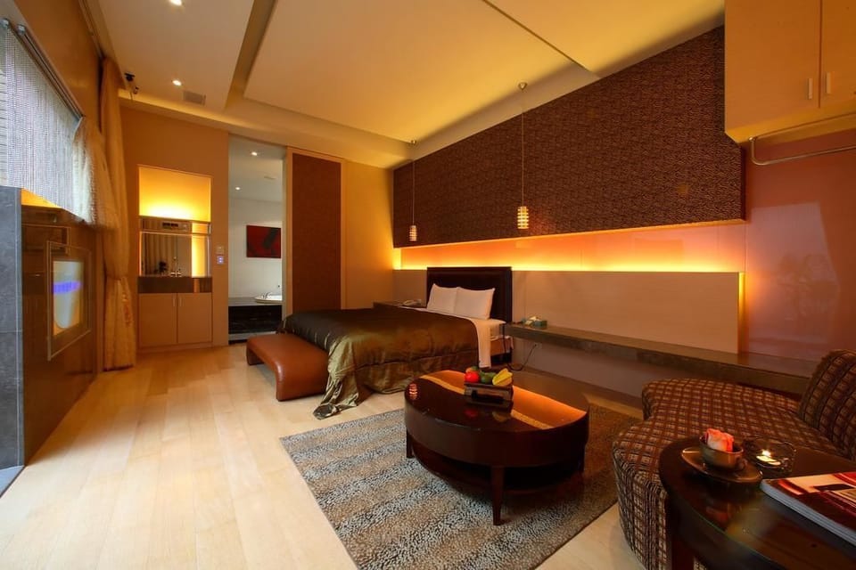 Deluxe Double Room, 1 Double Bed, Non Smoking | Desk, blackout drapes, soundproofing, free WiFi