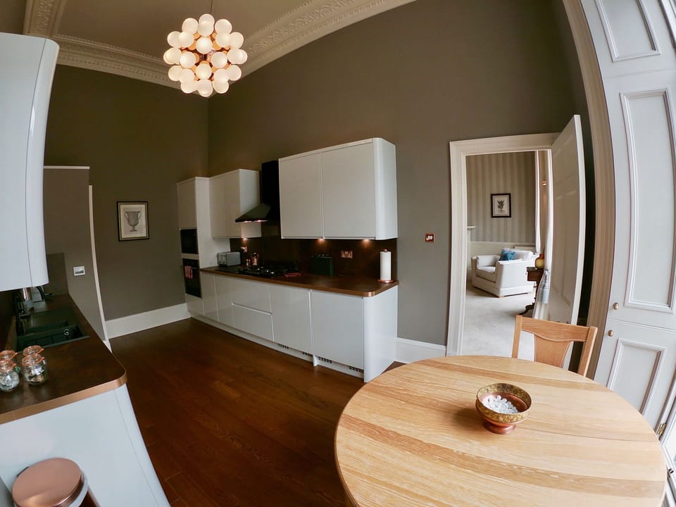 Luxury Apartment, Ensuite, City View (Luxury) | Restaurant