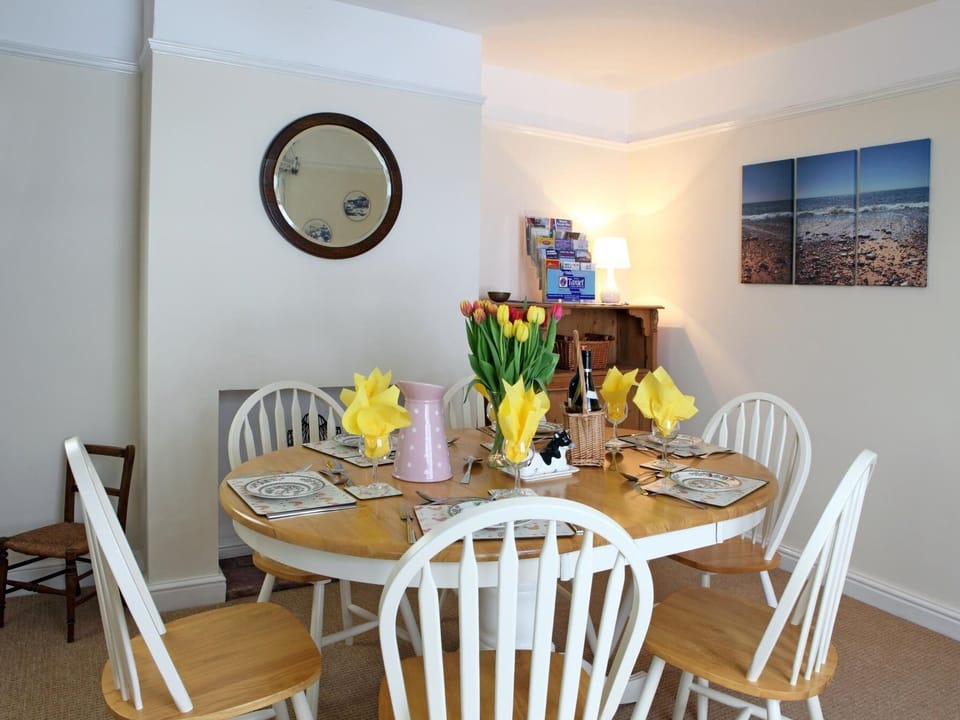 Cottage, Private Bathroom (Willow Farm Cottage) | Restaurant