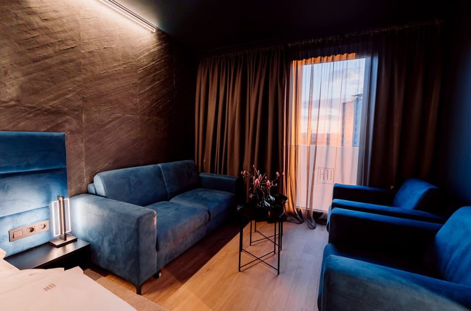Studio | In-room safe, desk, soundproofing, iron/ironing board