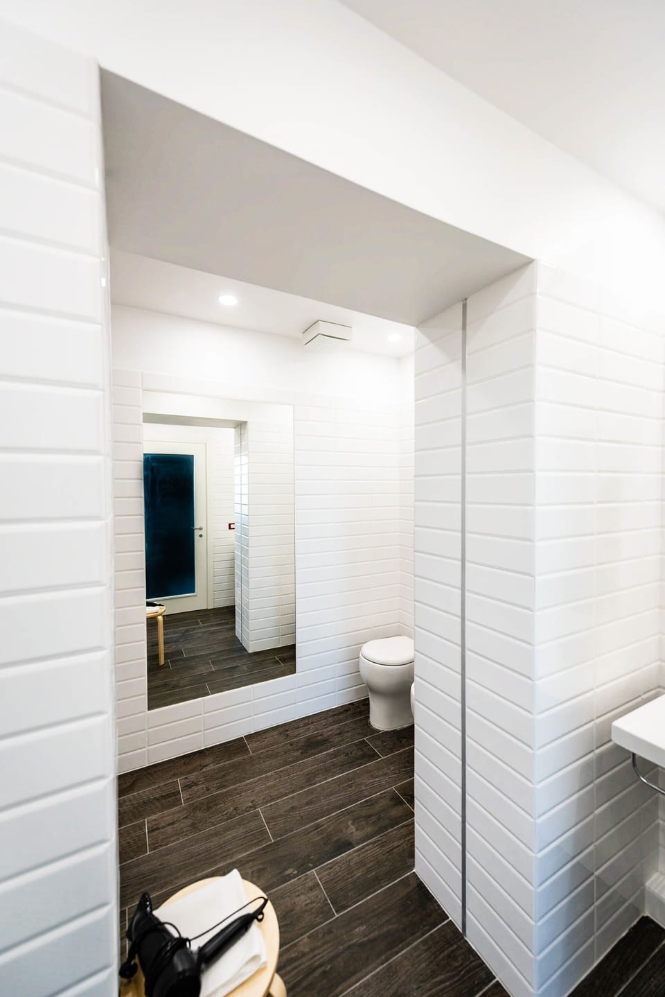 Suite, Bathtub | Bathroom | Shower, free toiletries, hair dryer, bidet