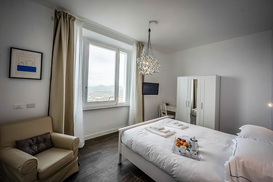 Superior Apartment | In-room safe, desk, blackout drapes, soundproofing