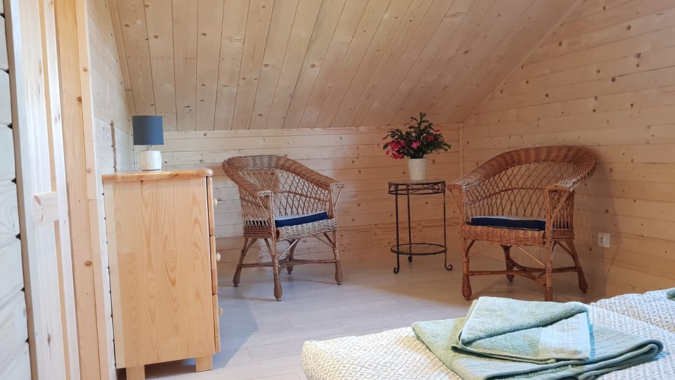 Standard Cottage, Multiple Beds, Non Smoking | Soundproofing, iron/ironing board, free WiFi, bed sheets