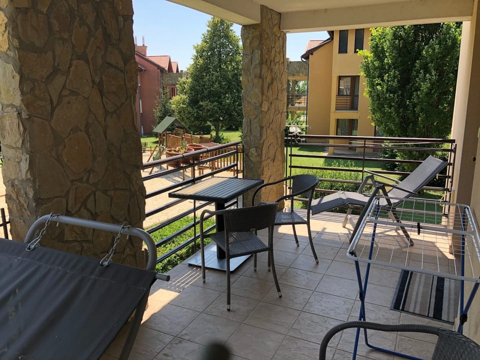 Apartment, 2 Bedrooms | Terrace/patio