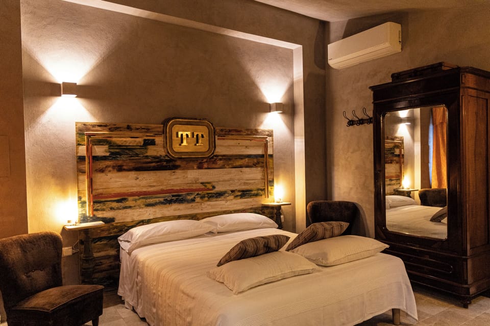 Classic Room | Desk, iron/ironing board, free WiFi, bed sheets