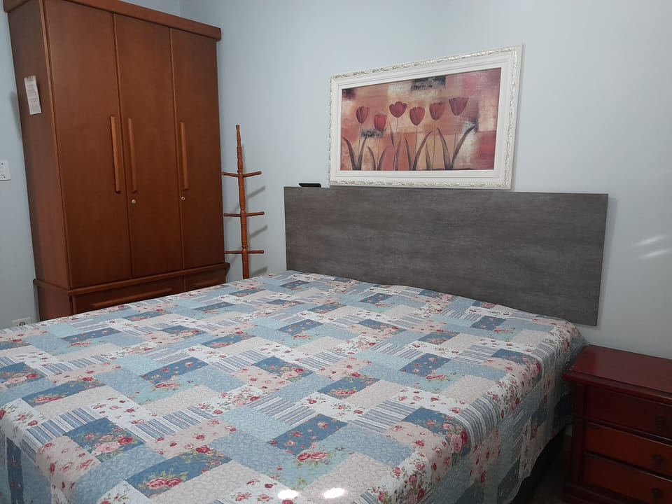 Traditional Apartment, Multiple Beds, Accessible, Partial Sea View | 2 bedrooms, iron/ironing board, WiFi (free)