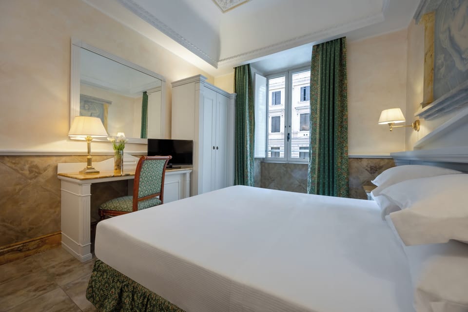 Deluxe Double Room | Minibar, in-room safe, desk, soundproofing