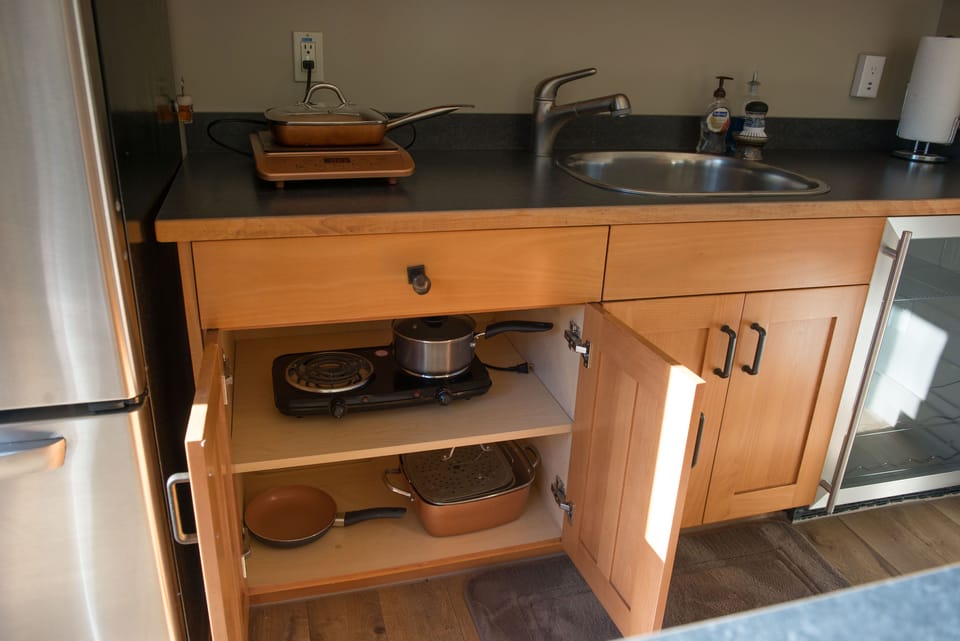 Induction cookware and cook plate
