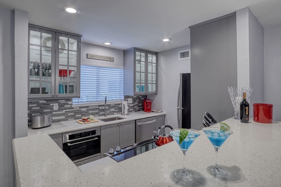 Fully equipped kitchen - everything is Brand new.