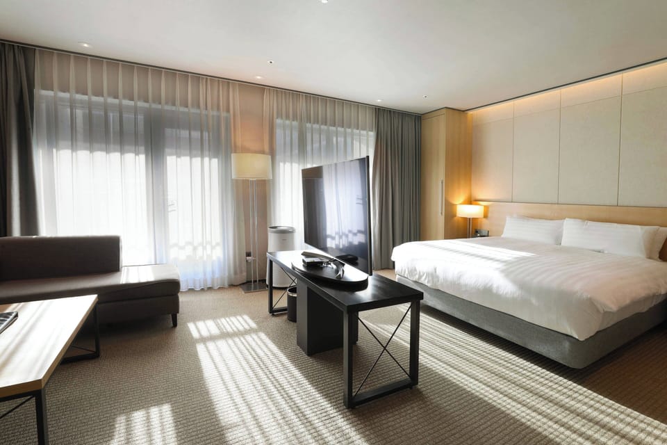 Terrace Suite Double | Premium bedding, in-room safe, desk, blackout drapes