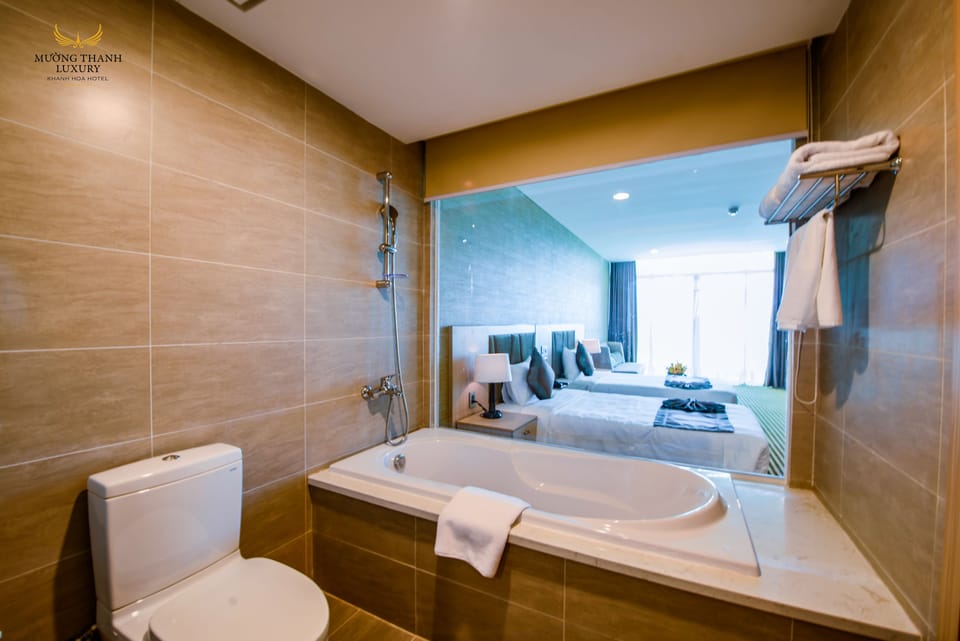 Separate tub and shower, free toiletries, hair dryer, bathrobes