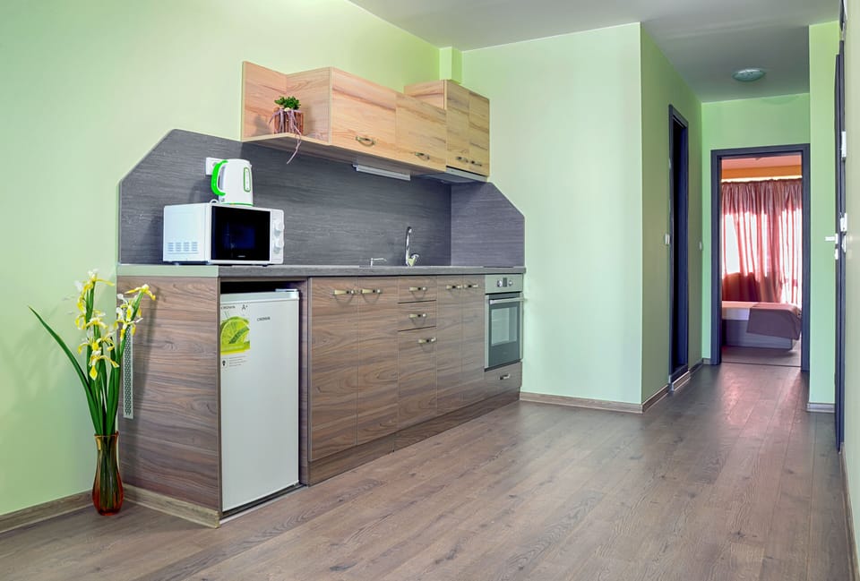 Zephyr Apartment | Living area