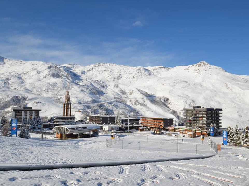 Snow and ski sports