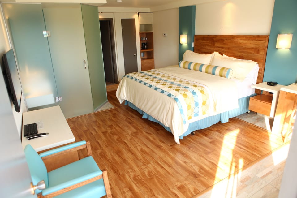 Pillowtop beds, desk, blackout drapes, soundproofing