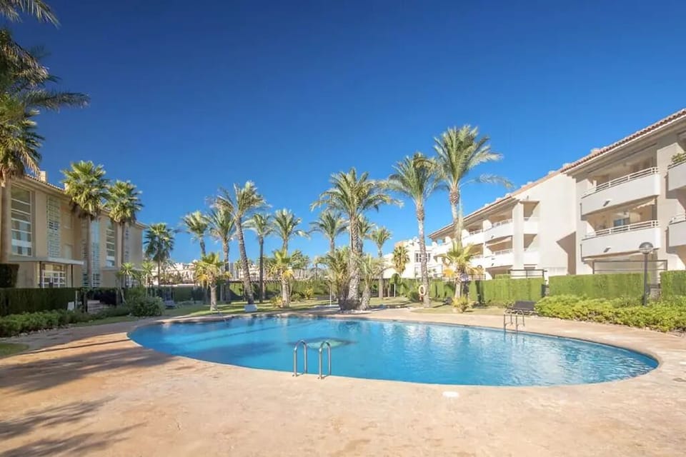 Pool in Golden Beach