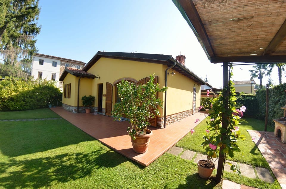 Building Exterior, Garden