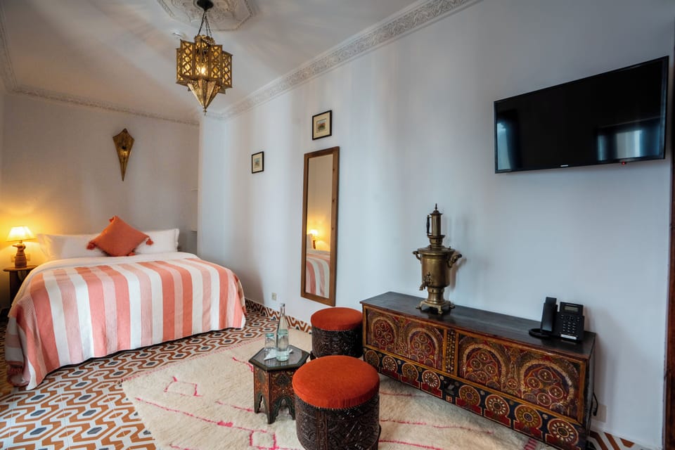 Deluxe Room | Egyptian cotton sheets, blackout drapes, WiFi (free)