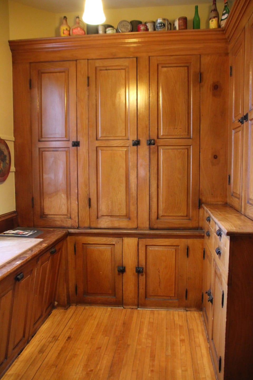 The master bedroom has a queen bed, crib, and two single (trundle) beds. 