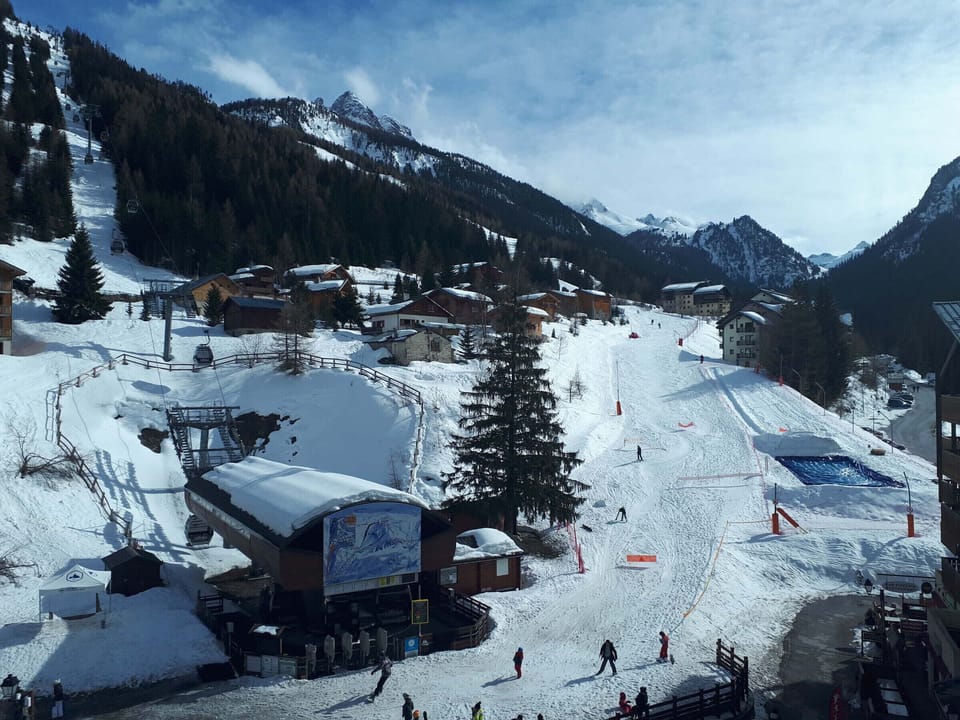 Snow and ski sports