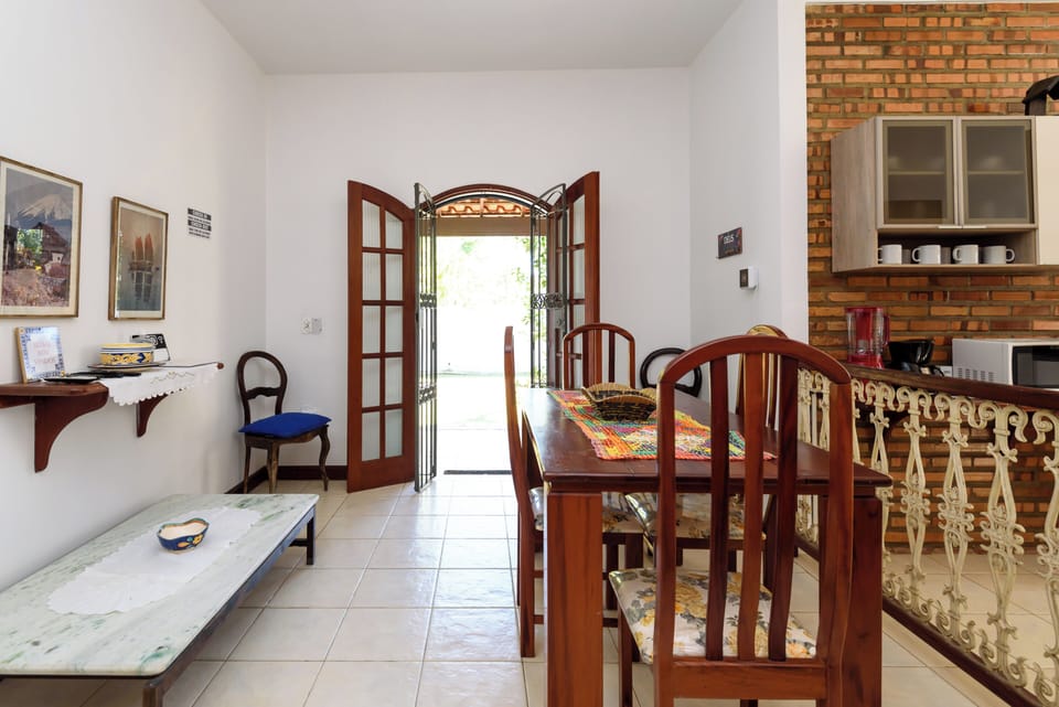 Family House, Pool View (2) | Living area | 42-inch TV with cable channels, Netflix, streaming services