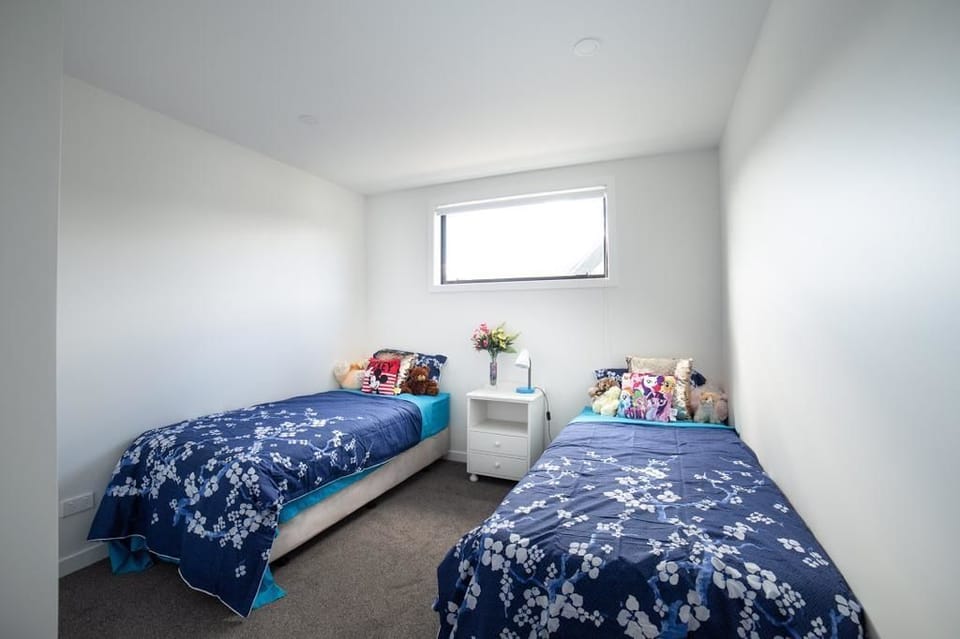 Family House, 3 Bedrooms, Courtyard View | Laptop workspace, blackout drapes, soundproofing, iron/ironing board