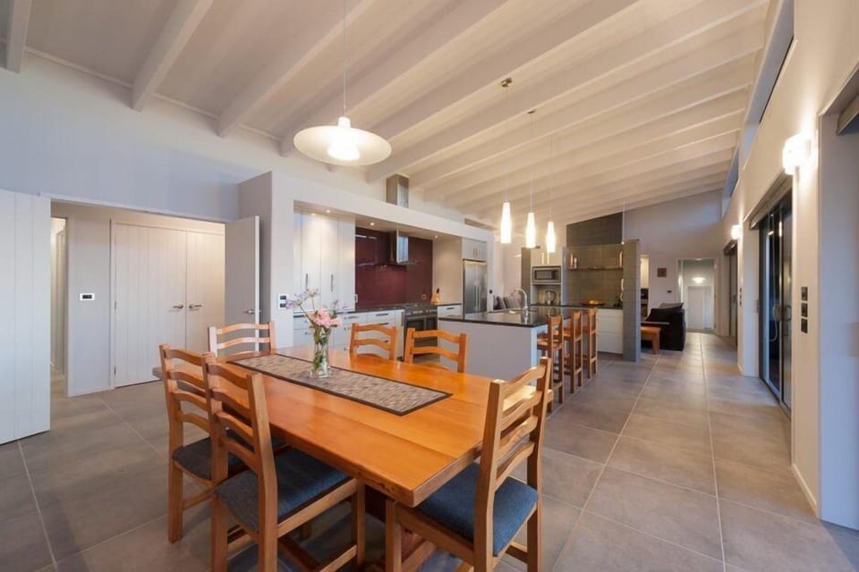 Seemless flow of living, dining and kitchen space
