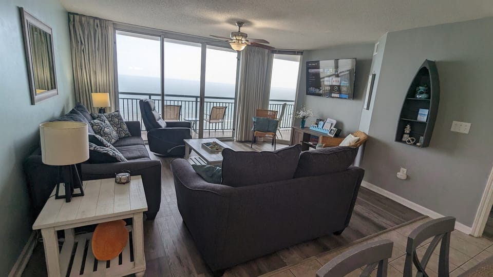 Living Room with a View!  Features 65" Smart HDTV, DVD, Cable TV, Netflix & more #2
