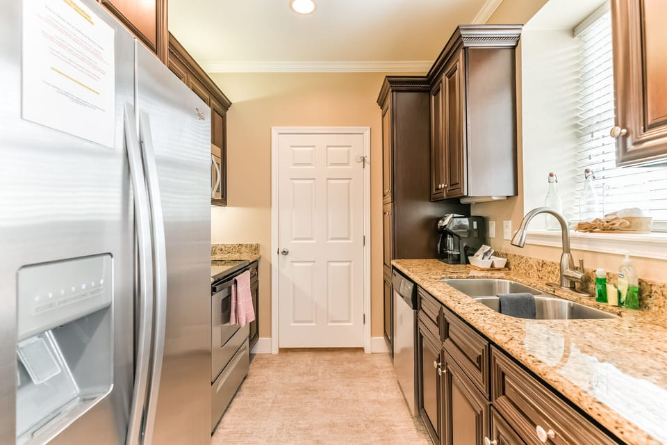 1125 Kitchen