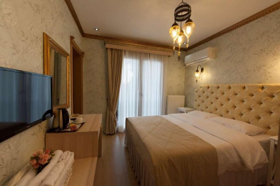 Superior Room | Blackout drapes, soundproofing, WiFi (free), bed sheets