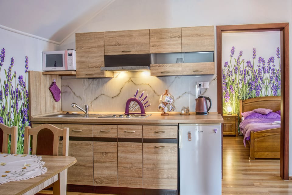 Apartment (Levandula) | Blackout drapes, free WiFi, bed sheets