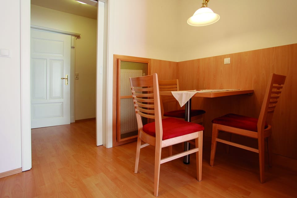 Suite | In-room dining