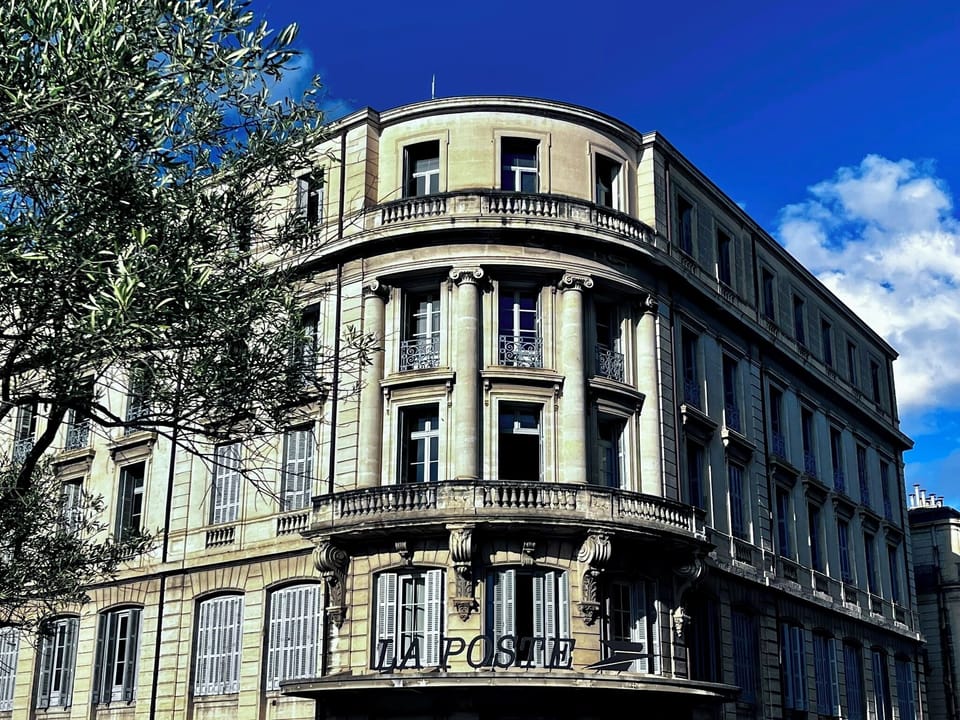 Situated in classical Haussmann style building in the heart of Montpellier.