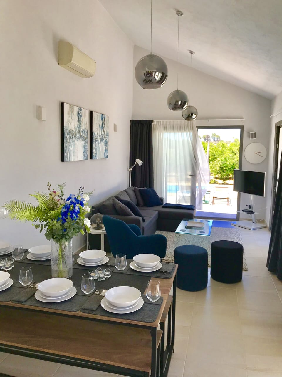 40sqm open-plan lounge/diner & kitchen - includes double sofa bed