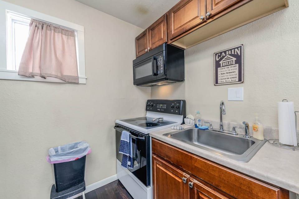Full Kitchen