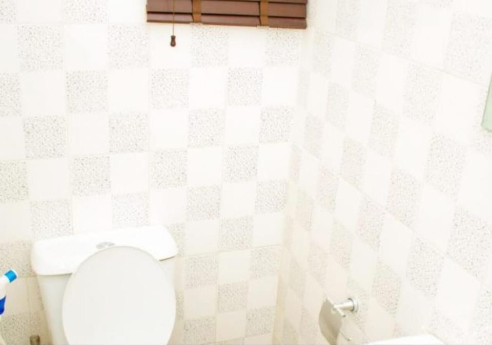 Shower, rainfall showerhead, towels
