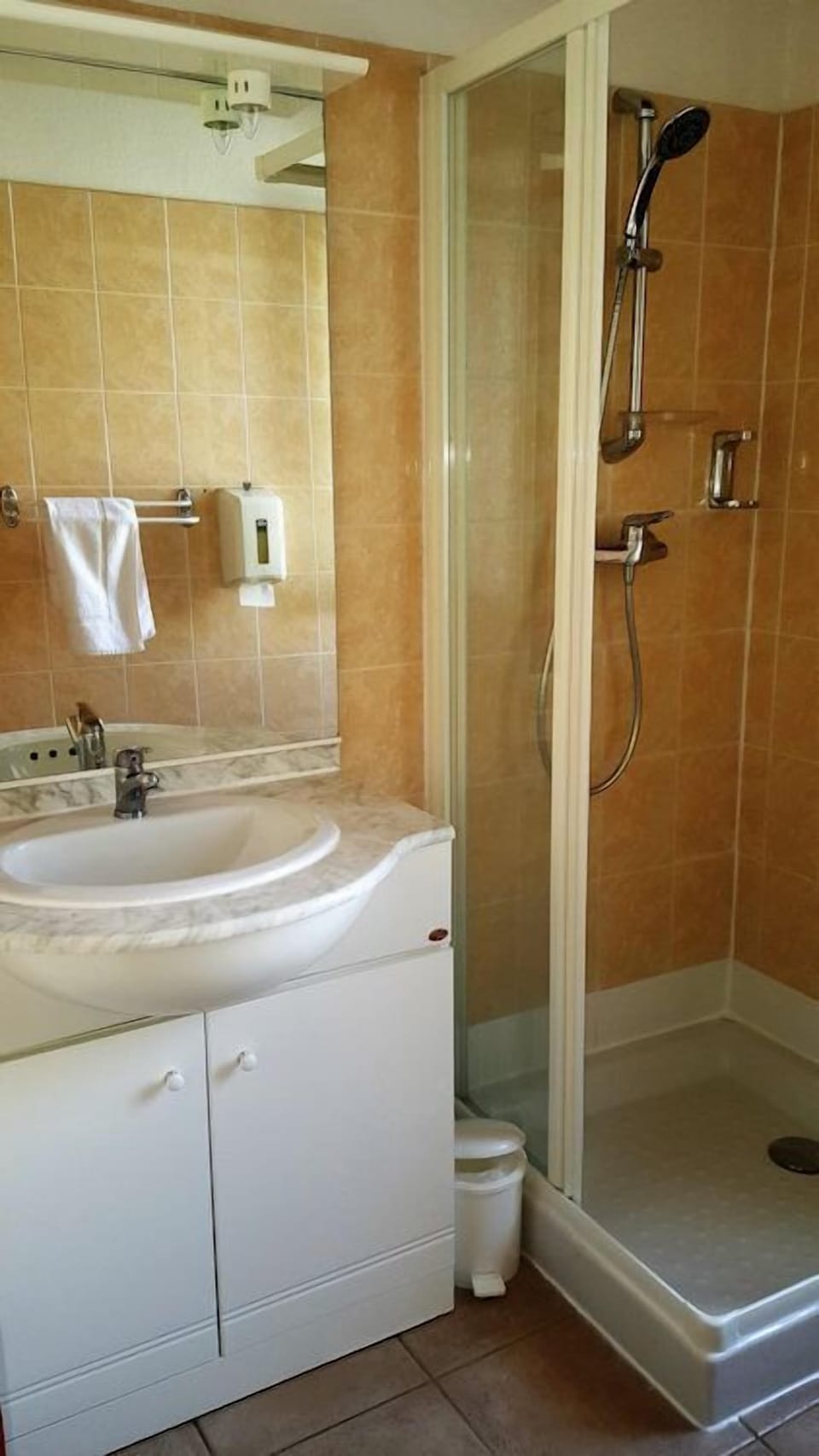Bathroom shower