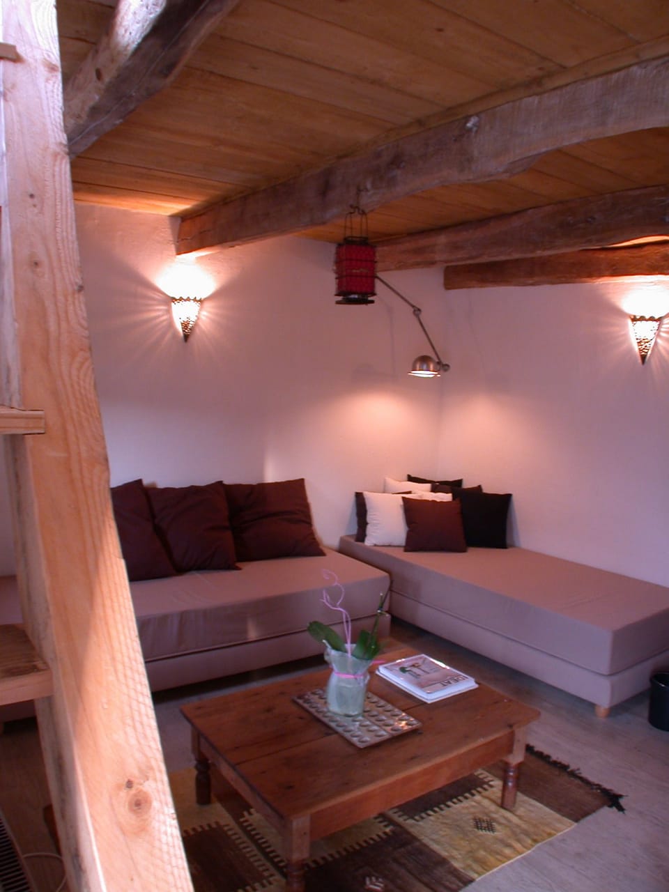 Design Suite, Garden View (Atelier 59) | Living area | Flat-screen TV, DVD player