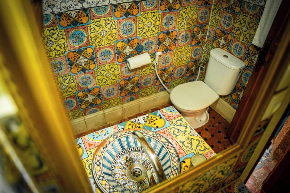 Comfort Double Room, Non Smoking (Barbari) | Bathroom | Shower, rainfall showerhead, free toiletries, towels