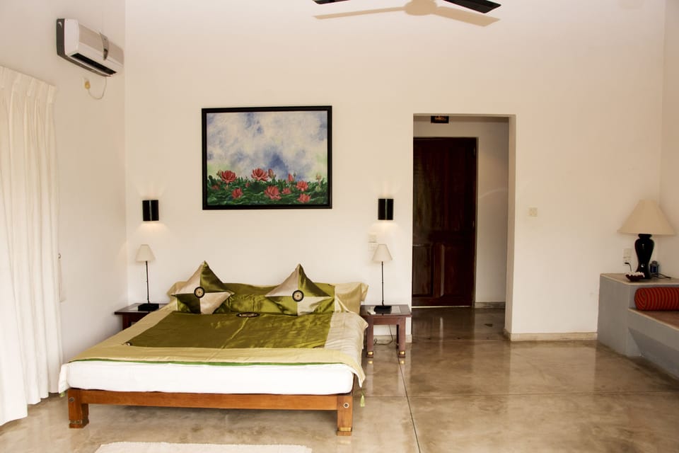 Deluxe Room | In-room safe, iron/ironing board