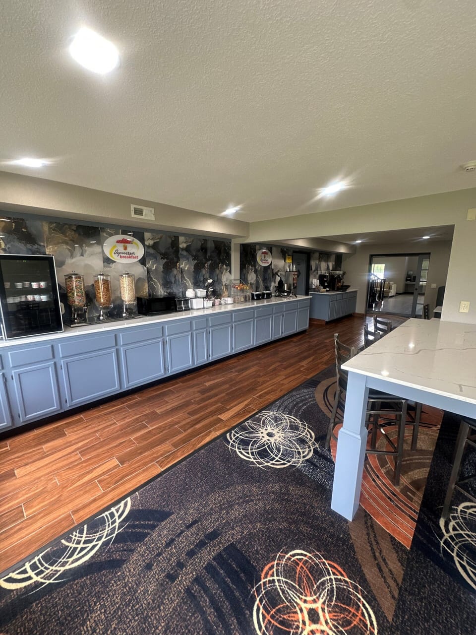 Free daily continental breakfast