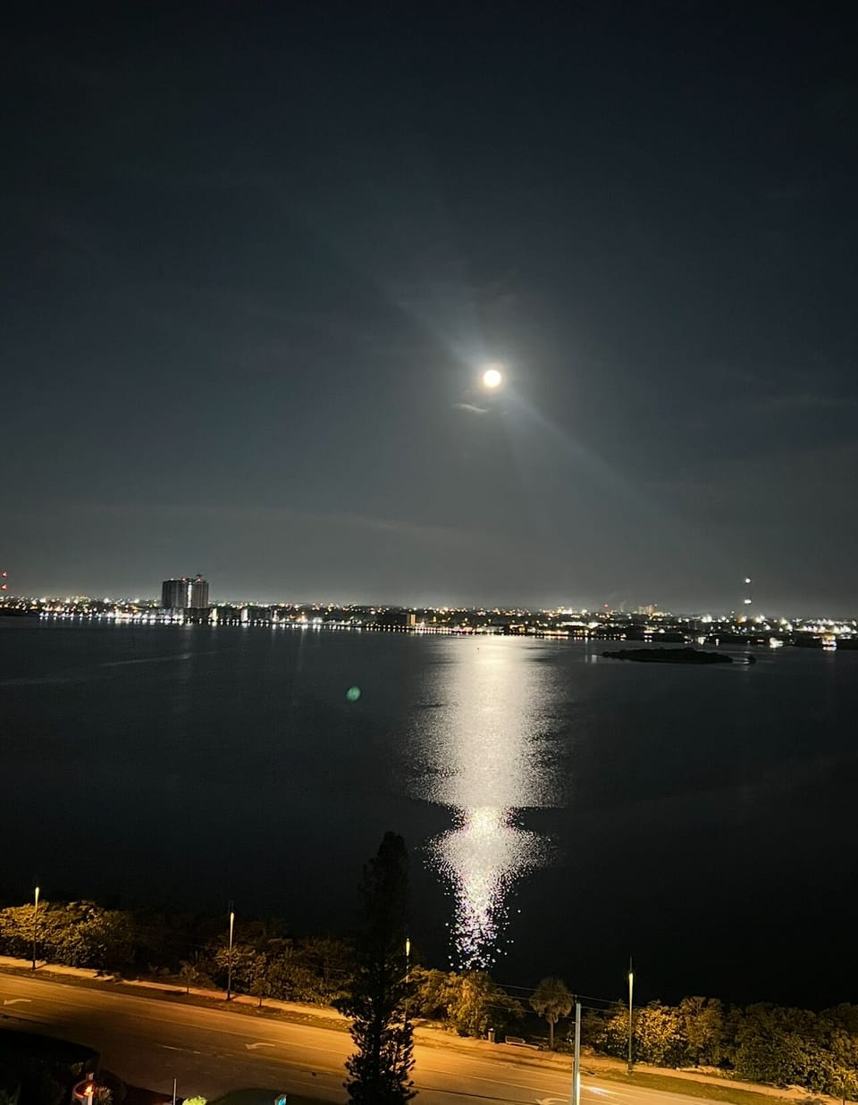 Full moon on Lake Worth!