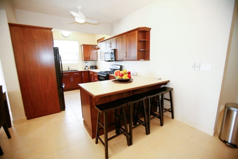We have a large modern kitchen with all the utensils and bakeware you expect