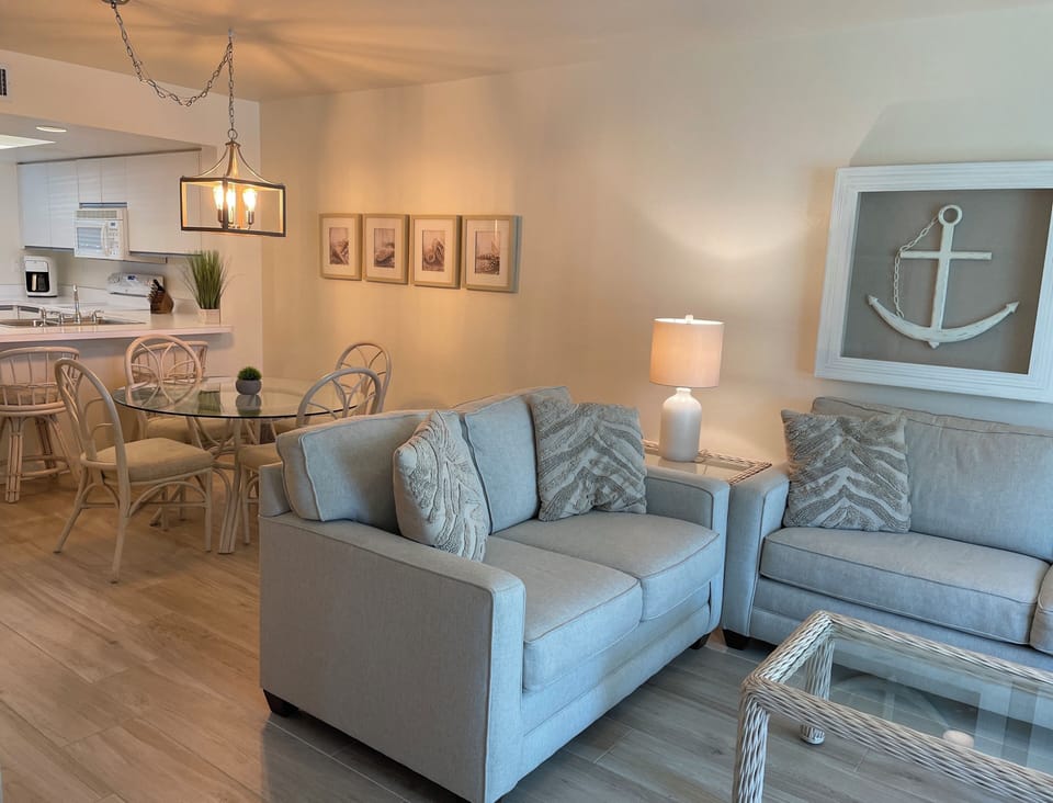 LIVING ROOM - DINETTE - KITCHEN