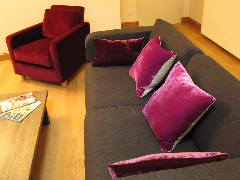 Mezzanine lounge