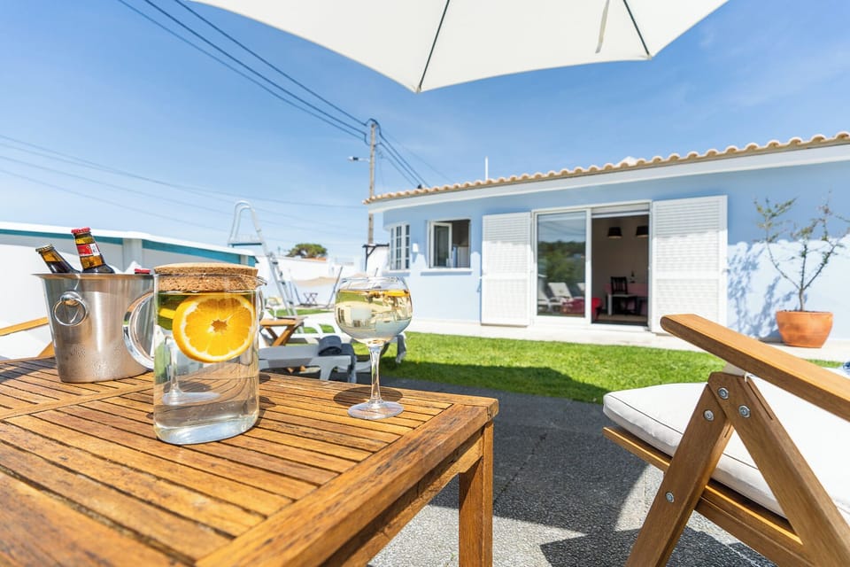 Jardim Soalheiro, virado a poente, com piscina 550x120cm
