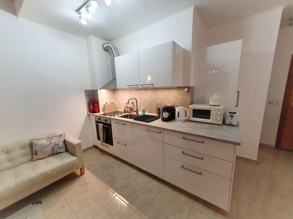 New kitchen fully functional kitchen with washing machine.