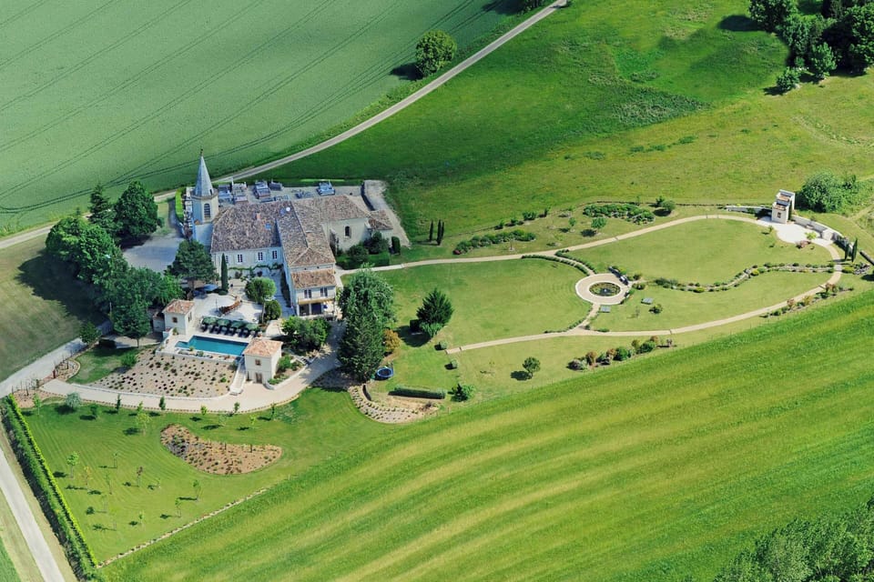Neveges from the air
