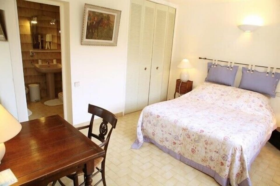 LAVANDE ROOM